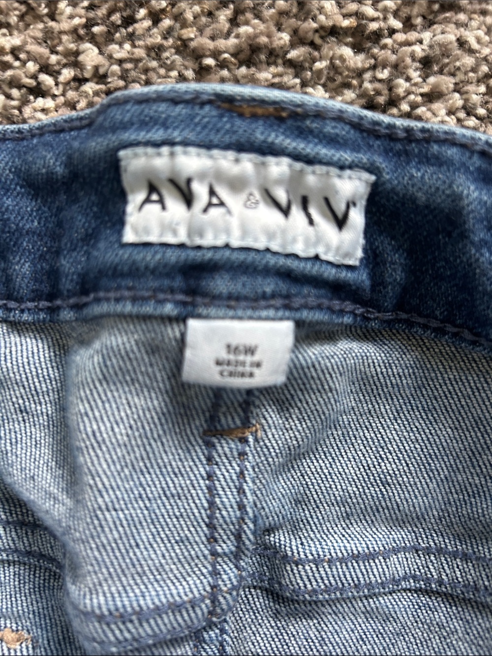 Classic High-Waist Blue Denim Shorts -Ava & Viv - Picture 2 of 2